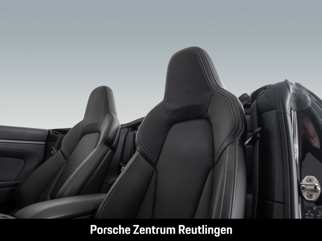 Porsche 992 2022 г. Чёрный, пробег 56600 км