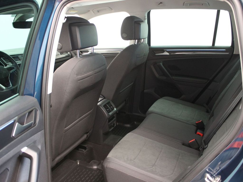 Volkswagen Tiguan 2023 г. Синий, пробег 56314 км