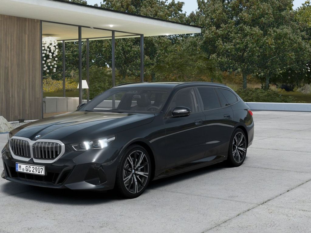 BMW 540 2026 г. Серый, пробег 26517 км
