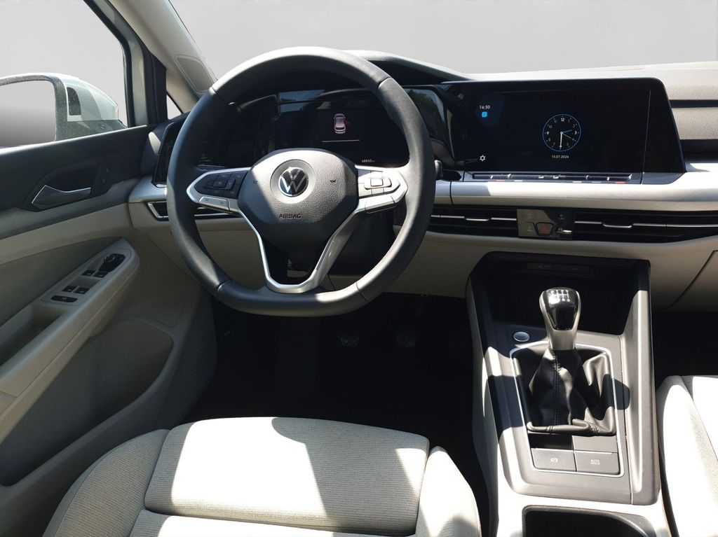 Volkswagen Golf 2022 г. Серебристый, пробег 48850 км
