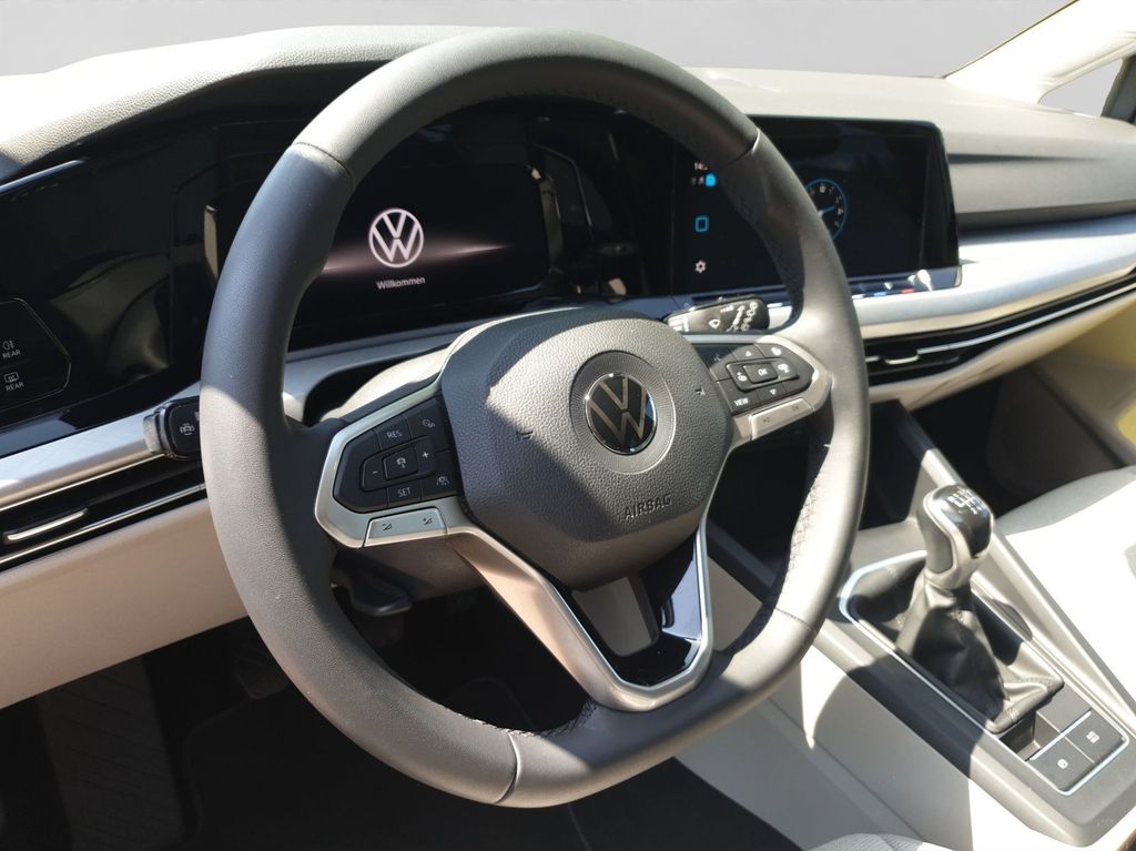 Volkswagen Golf 2022 г. Серебристый, пробег 48850 км