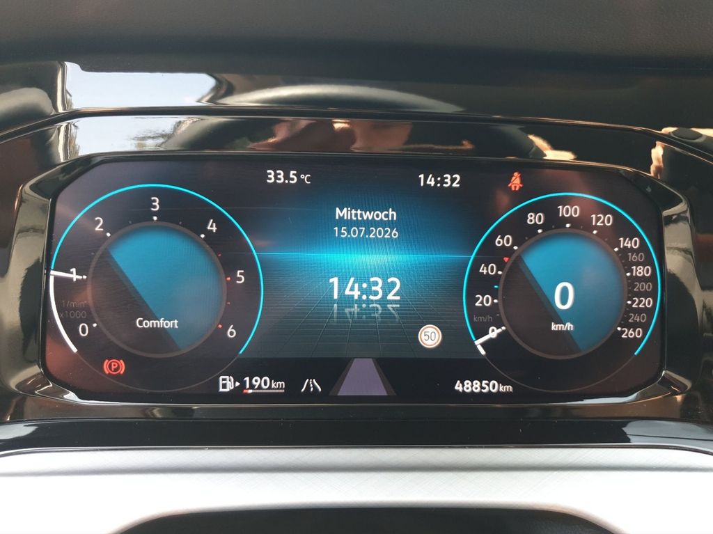 Volkswagen Golf 2022 г. Серебристый, пробег 48850 км