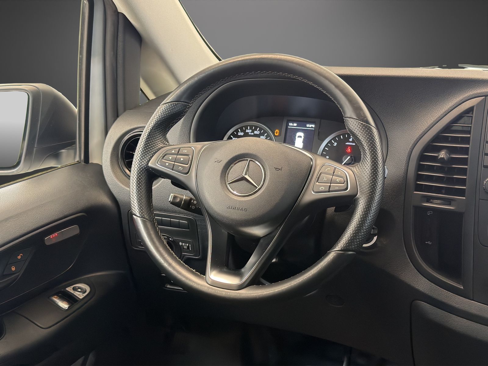 Mercedes-Benz Vito 2021 г. Белый, пробег 59201 км