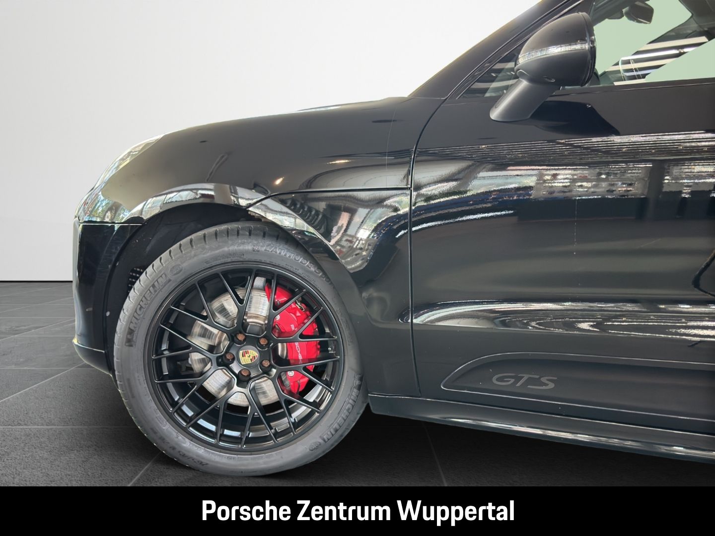 Porsche Macan 2021 г. Чёрный, пробег 59091 км