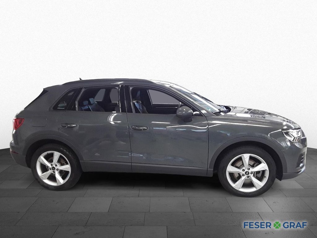 Audi Q3 2023 г. Серый, пробег 29590 км