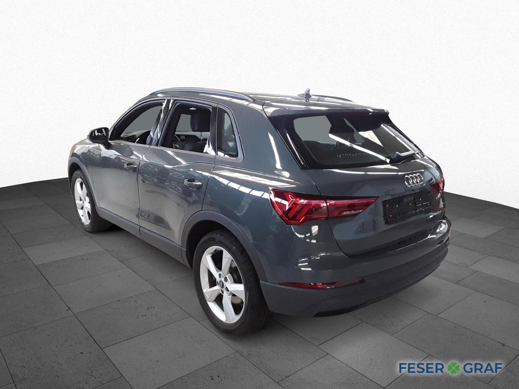 Audi Q3 2023 г. Серый, пробег 29590 км