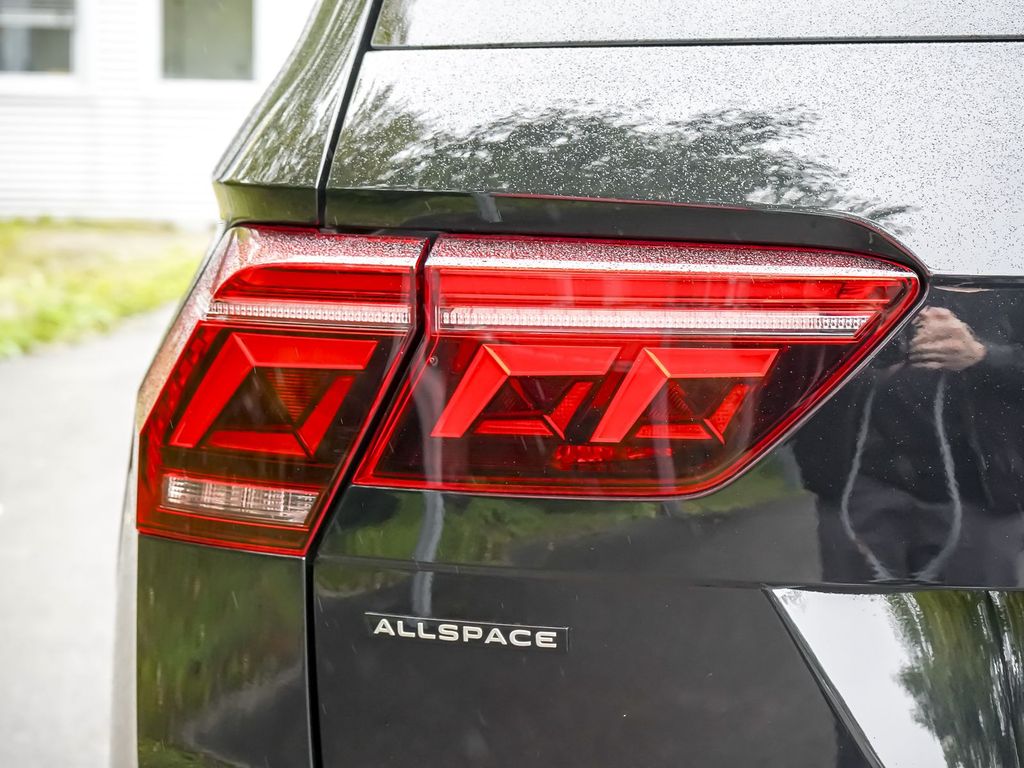 Volkswagen TIGUAN ALLSPACE 2023 г. Чёрный, пробег 55081 км
