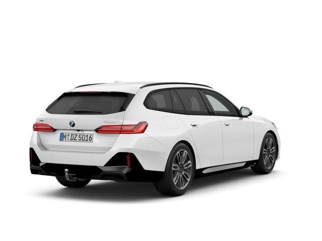 BMW 520 2026 г. Белый, пробег 4915 км