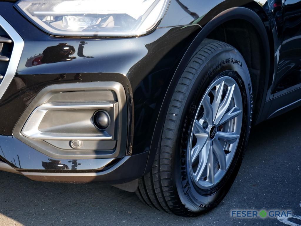 Audi Q5 2023 г. Чёрный, пробег 35150 км