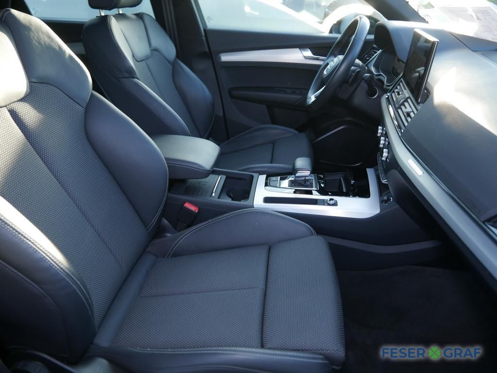 Audi Q5 2023 г. Чёрный, пробег 35150 км