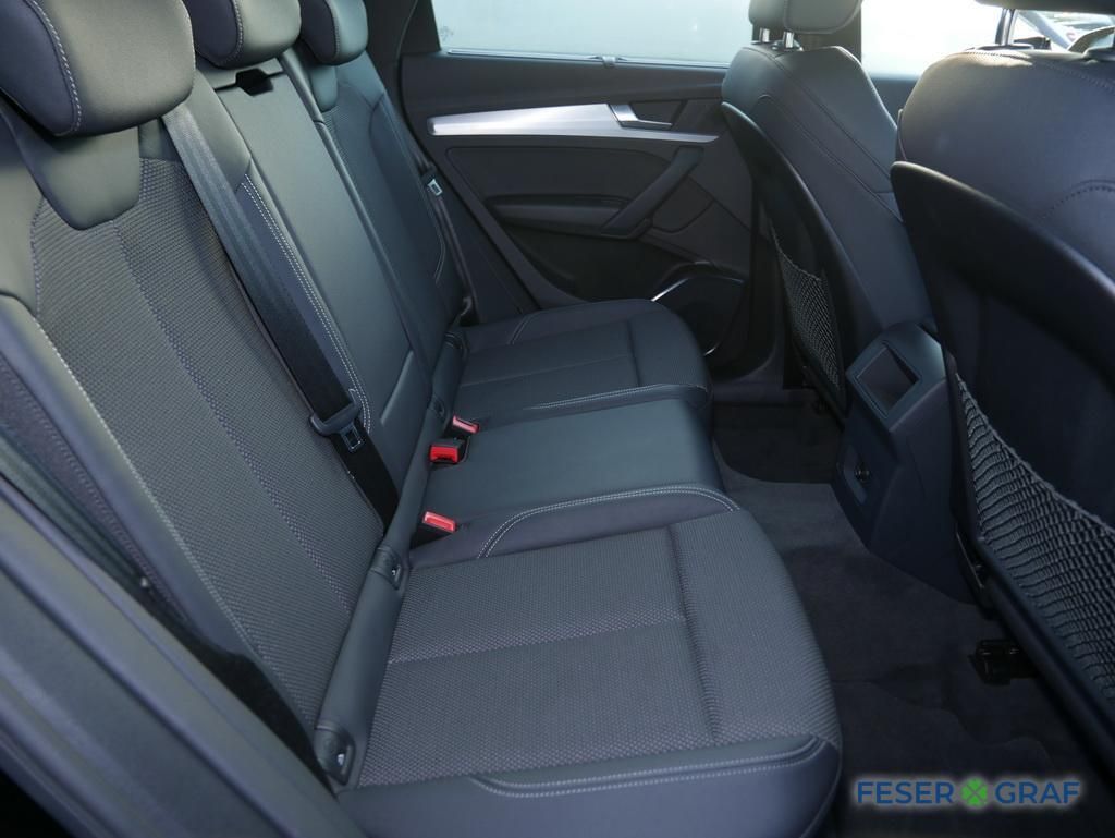 Audi Q5 2023 г. Чёрный, пробег 35150 км