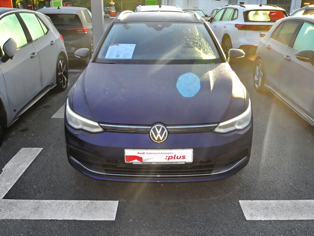Volkswagen Golf 2023 г. Синий, пробег 48350 км