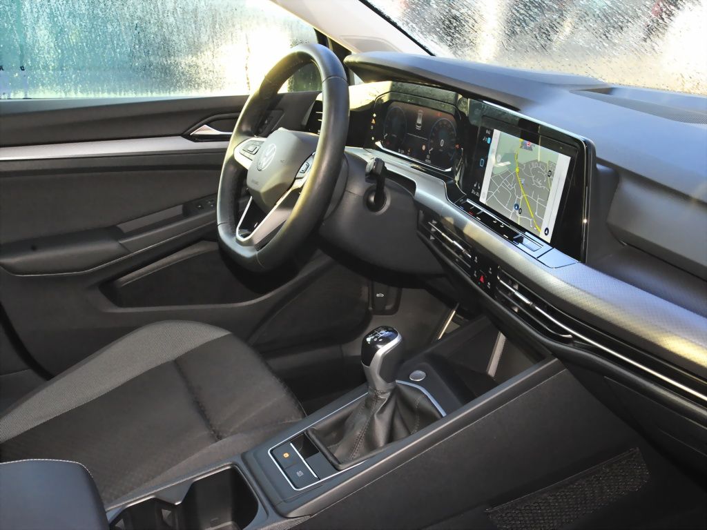 Volkswagen Golf 2023 г. Синий, пробег 48350 км