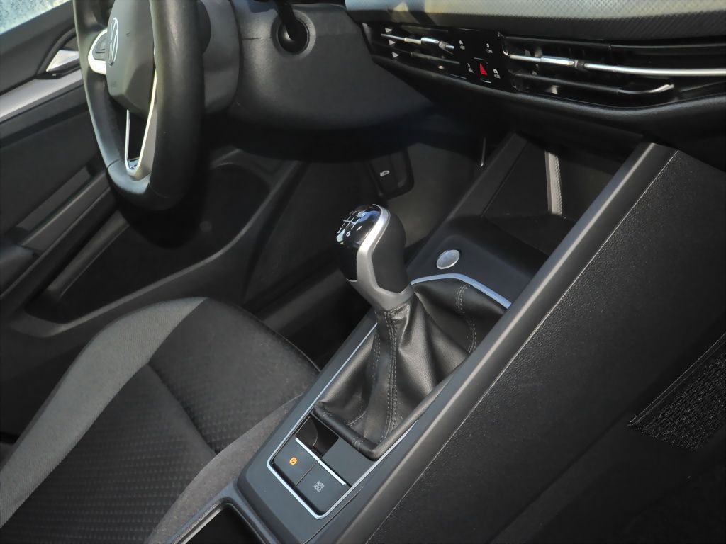 Volkswagen Golf 2023 г. Синий, пробег 48350 км