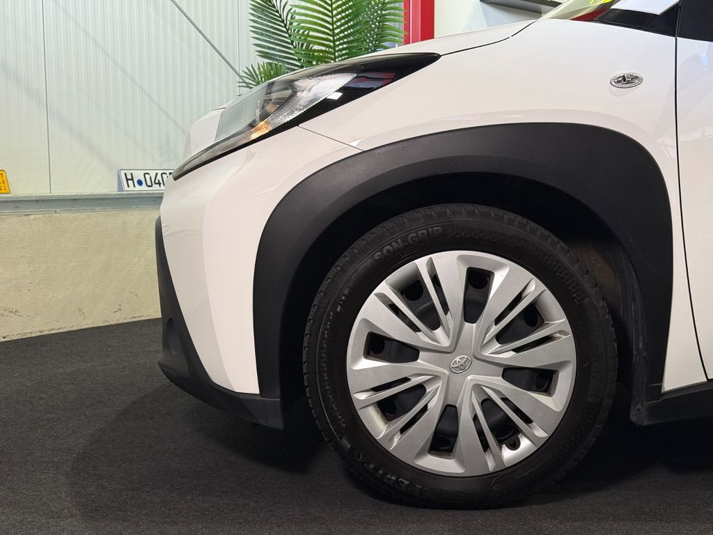 Toyota AYGO (X) 2022 г. Белый, пробег 57040 км