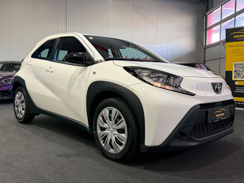 Toyota AYGO (X) 2022 г. Белый, пробег 57040 км