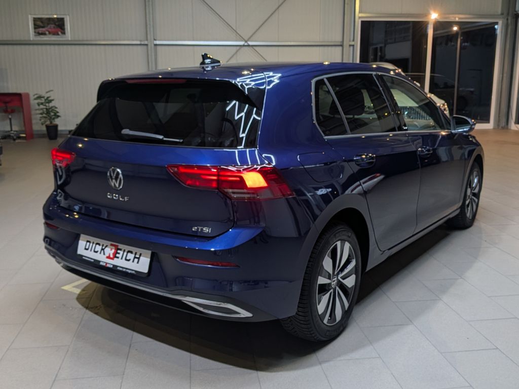 Volkswagen Golf 2024 г. Синий, пробег 9185 км