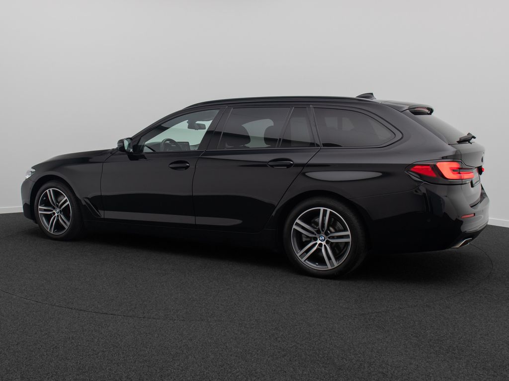 BMW 520 2023 г. Чёрный, пробег 59870 км