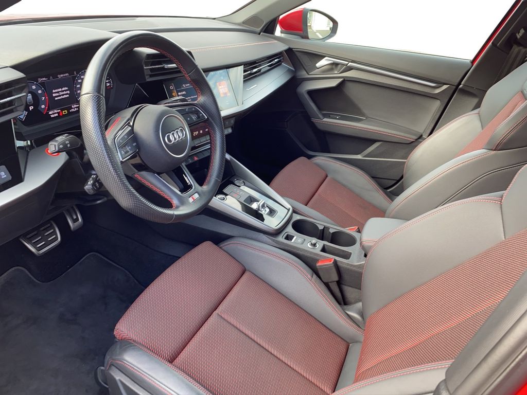 Audi A3 2022 г. Красный, пробег 40133 км