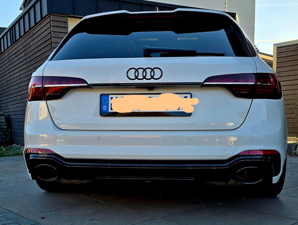 Audi RS4 2022 г. Зелёный, пробег 48000 км