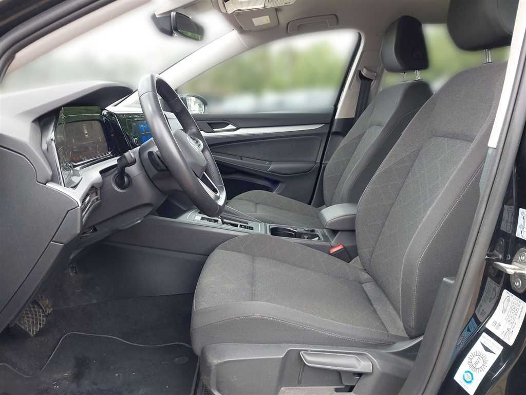 Volkswagen Golf 2024 г. Чёрный, пробег 22199 км