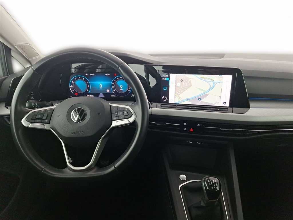 Volkswagen Golf 2022 г. Серебристый, пробег 43339 км