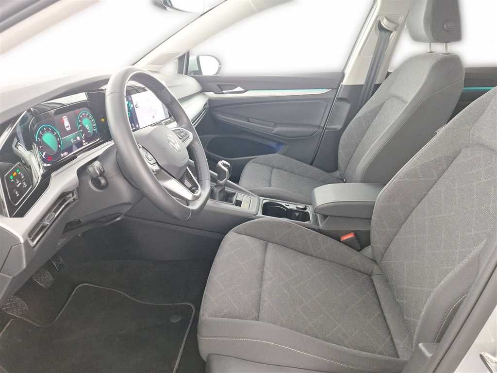 Volkswagen Golf 2024 г. Серебристый, пробег 19624 км