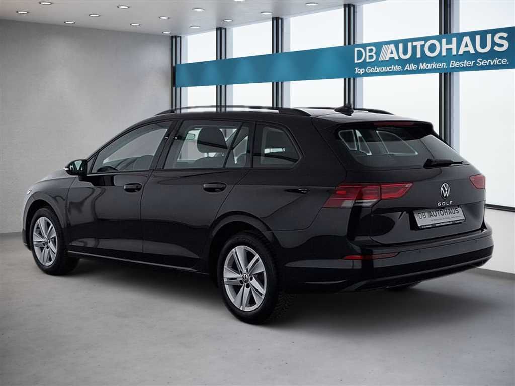 Volkswagen Golf 2024 г. Чёрный, пробег 24307 км