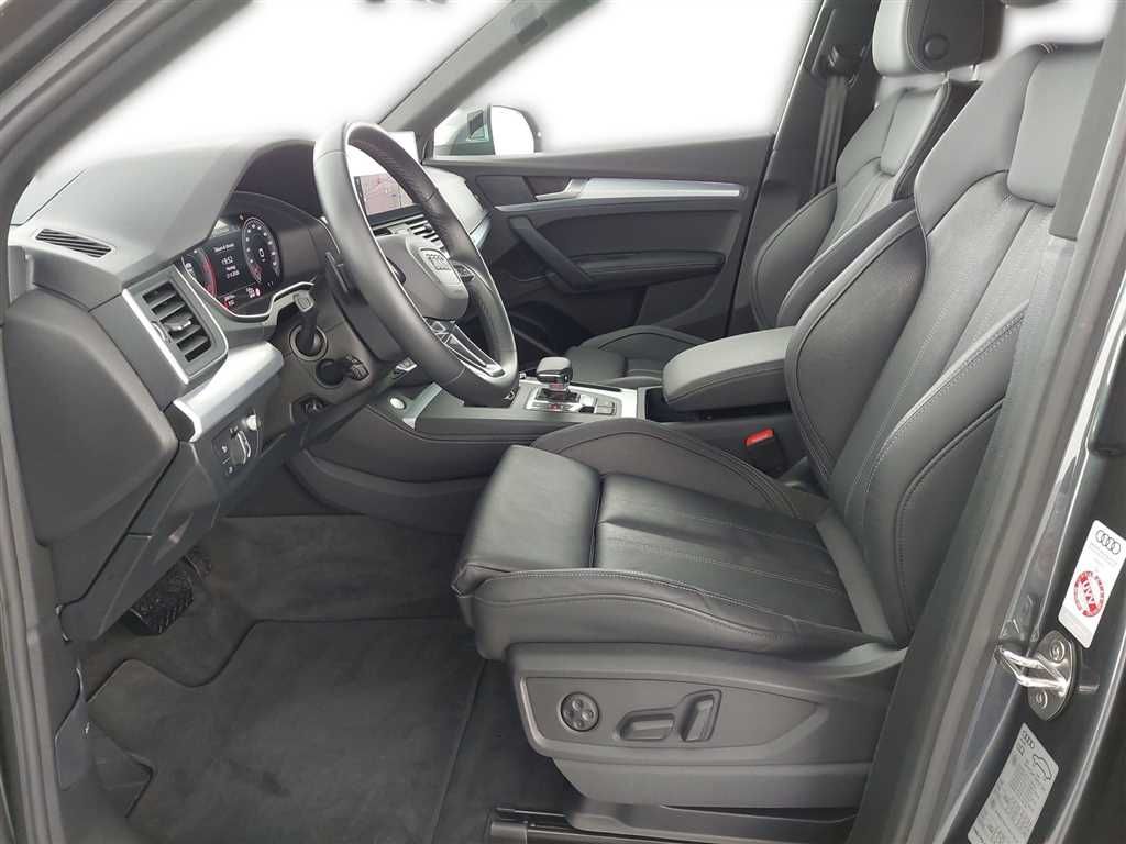 Audi Q5 2024 г. Серый, пробег 26414 км