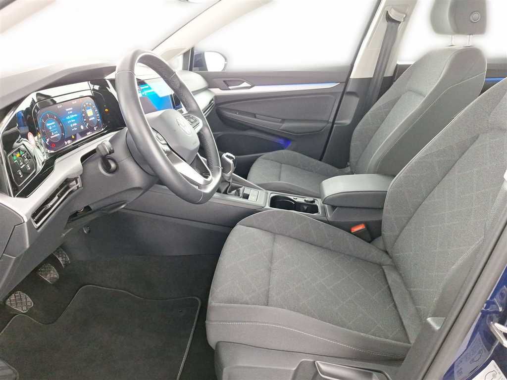 Volkswagen Golf 2024 г. Синий, пробег 23685 км