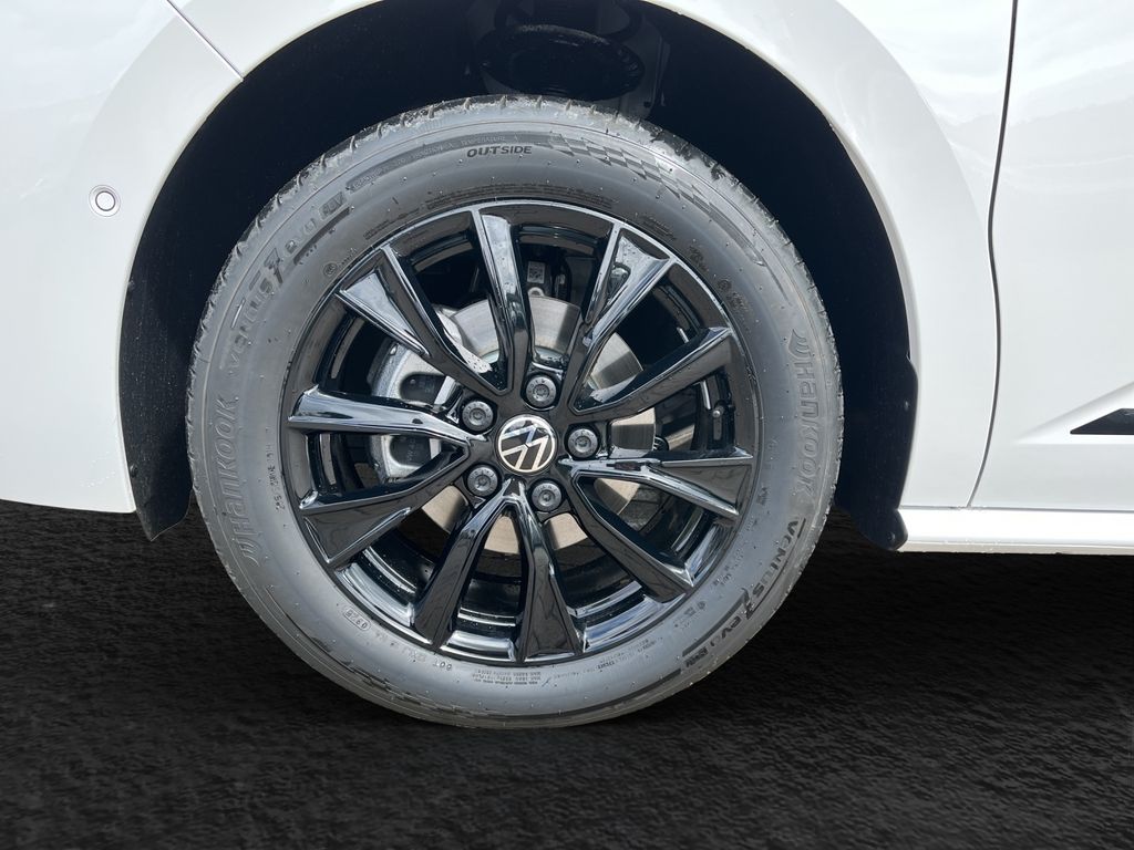 Volkswagen T7 MULTIVAN 2026 г. Белый, пробег 21490 км