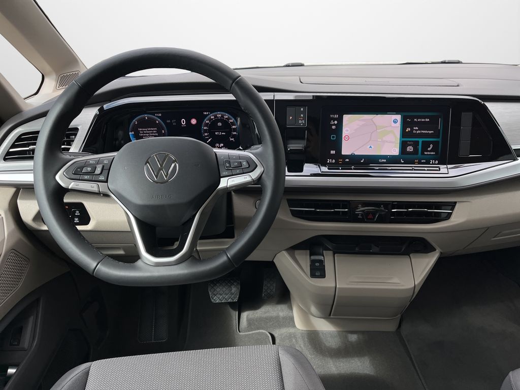Volkswagen T7 MULTIVAN 2026 г. Белый, пробег 21490 км
