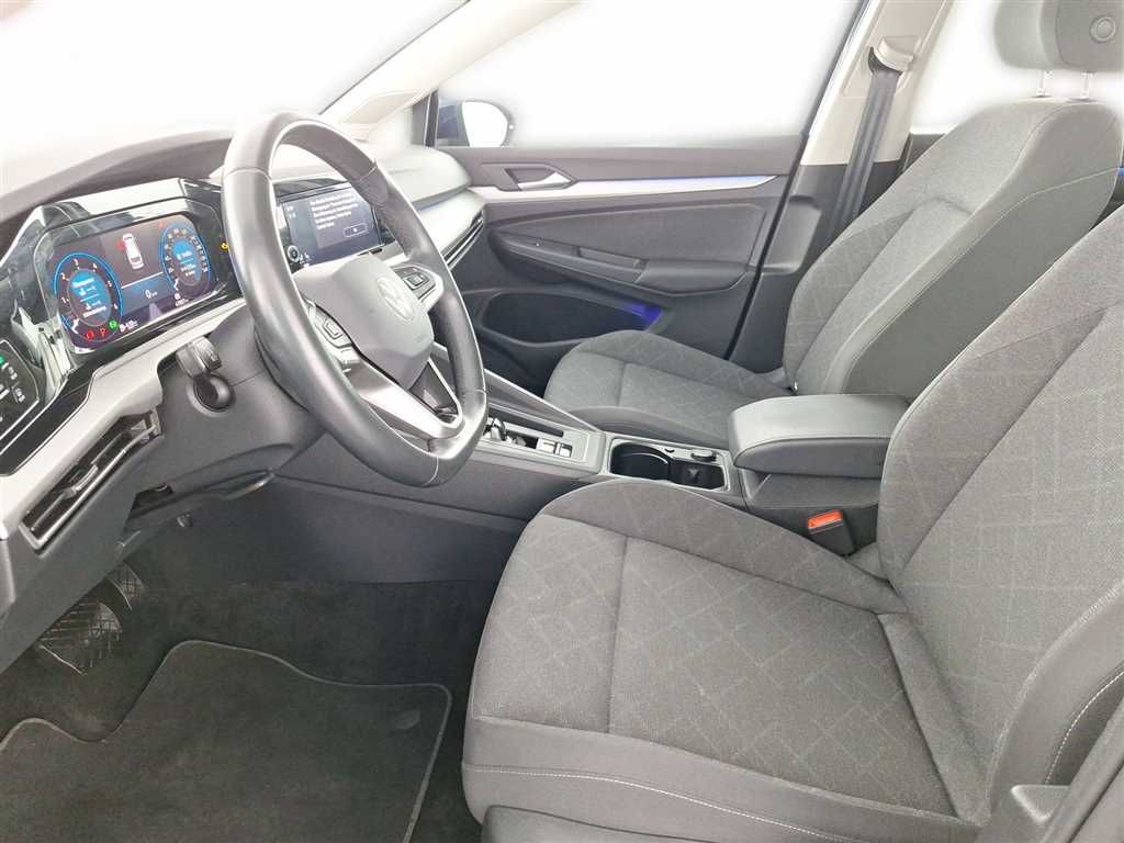 Volkswagen Golf 2023 г. Синий, пробег 47843 км