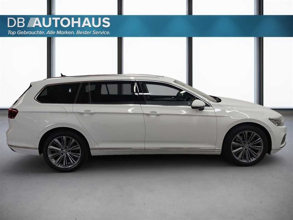 Volkswagen PASSAT VARIANT 2023 г. Белый, пробег 56466 км