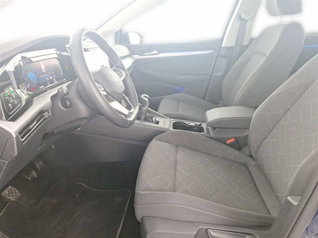 Volkswagen Golf 2024 г. Синий, пробег 15517 км