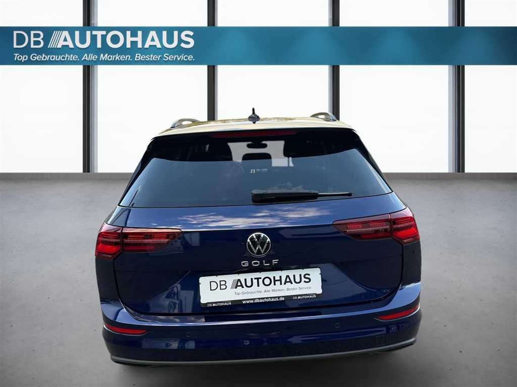Volkswagen Golf 2024 г. Синий, пробег 26383 км