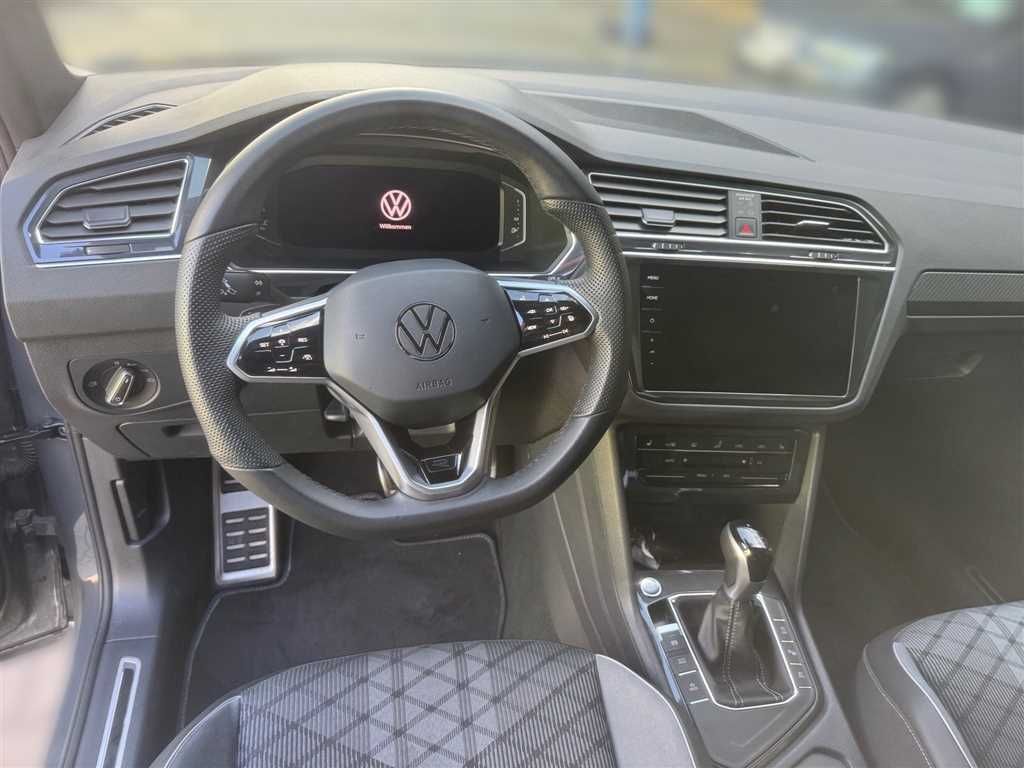 Volkswagen Tiguan 2024 г. Серый, пробег 51045 км