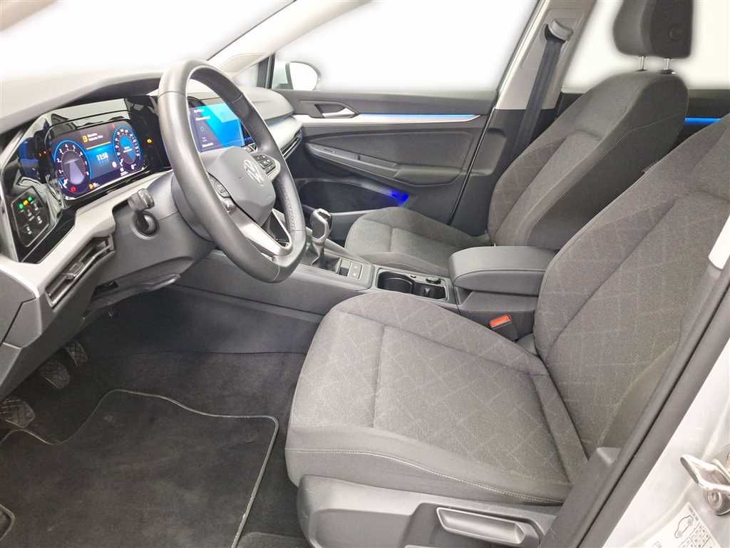 Volkswagen Golf 2024 г. Серебристый, пробег 25304 км