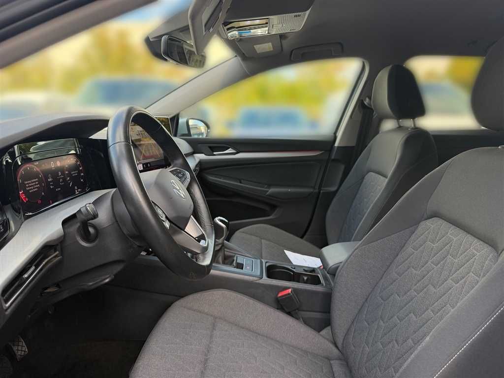 Volkswagen Golf 2025 г. Серебристый, пробег 40190 км
