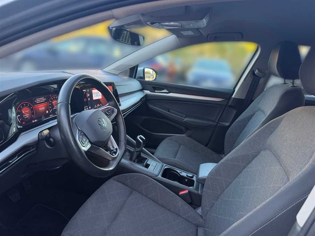 Volkswagen Golf 2024 г. Серебристый, пробег 29726 км
