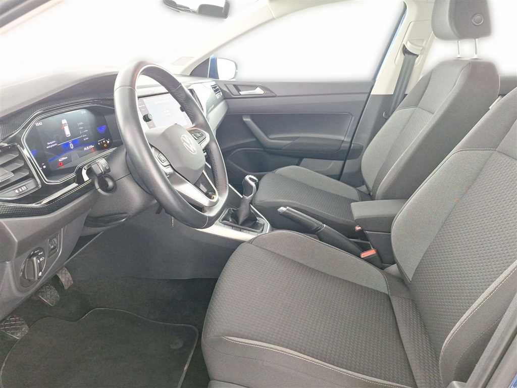 Volkswagen Polo 2024 г. Синий, пробег 42263 км