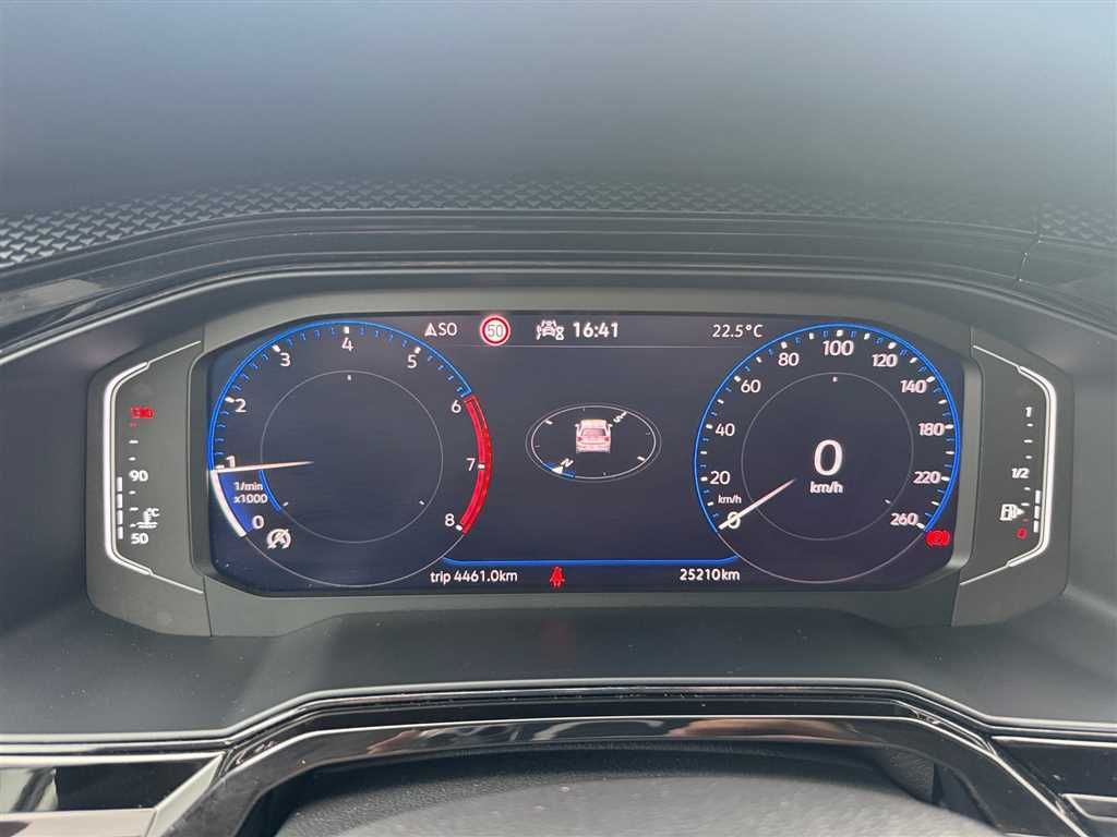 Volkswagen Polo 2024 г. Белый, пробег 25207 км