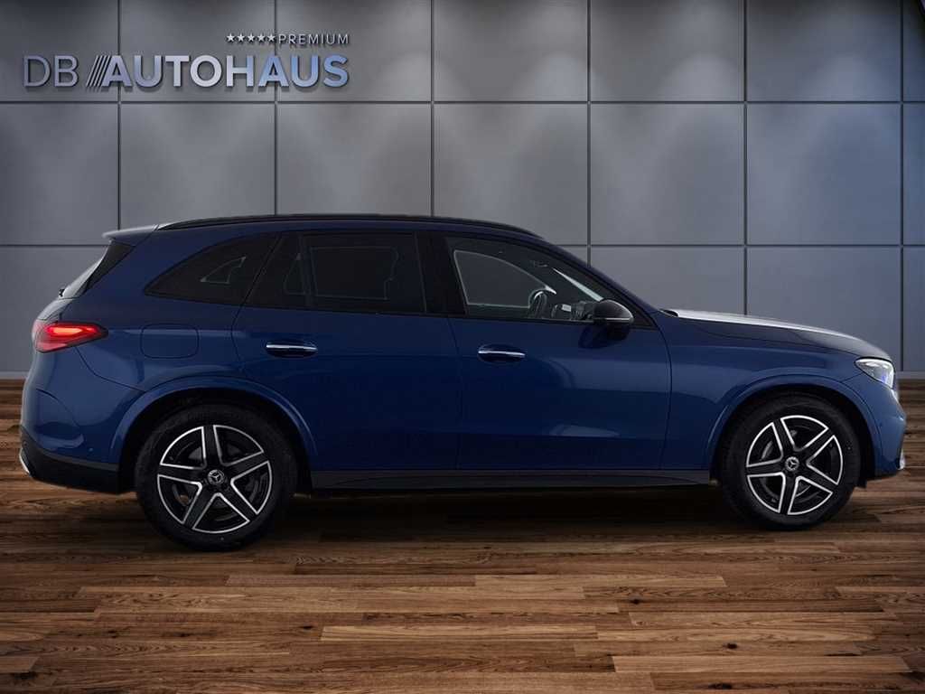 Mercedes-Benz GLC 300 2025 г. Синий, пробег 10040 км