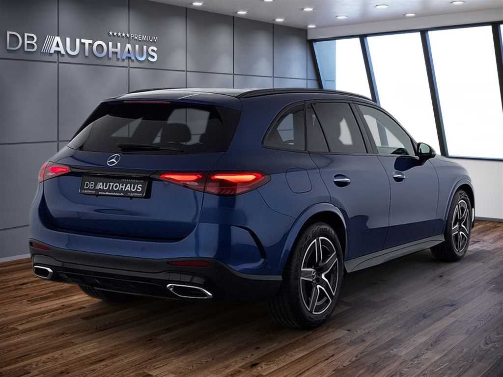 Mercedes-Benz GLC 300 2025 г. Синий, пробег 10040 км