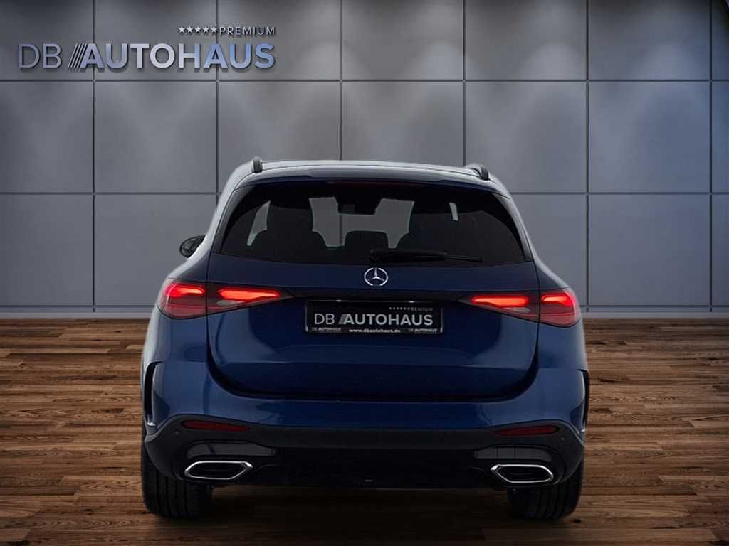 Mercedes-Benz GLC 300 2025 г. Синий, пробег 10040 км