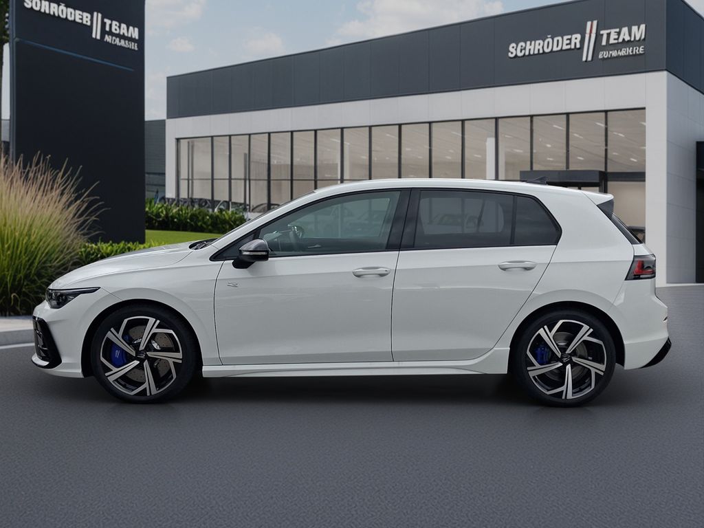 Volkswagen Golf 2026 г. Белый, пробег 25 км