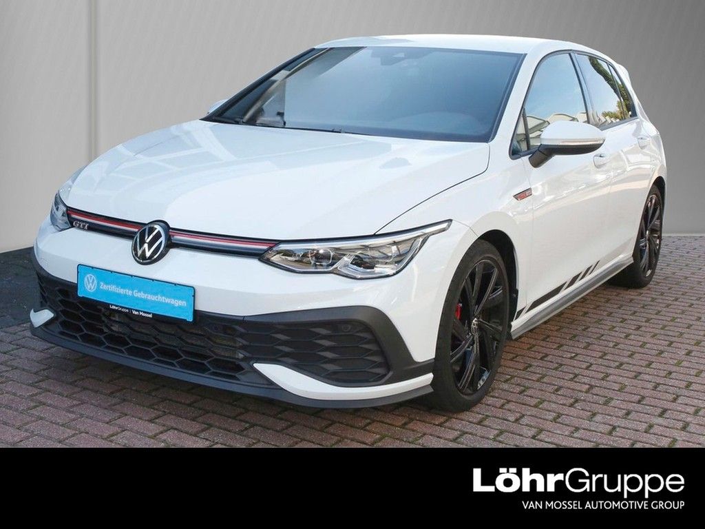 Volkswagen Golf 2023 г. Белый, пробег 43950 км