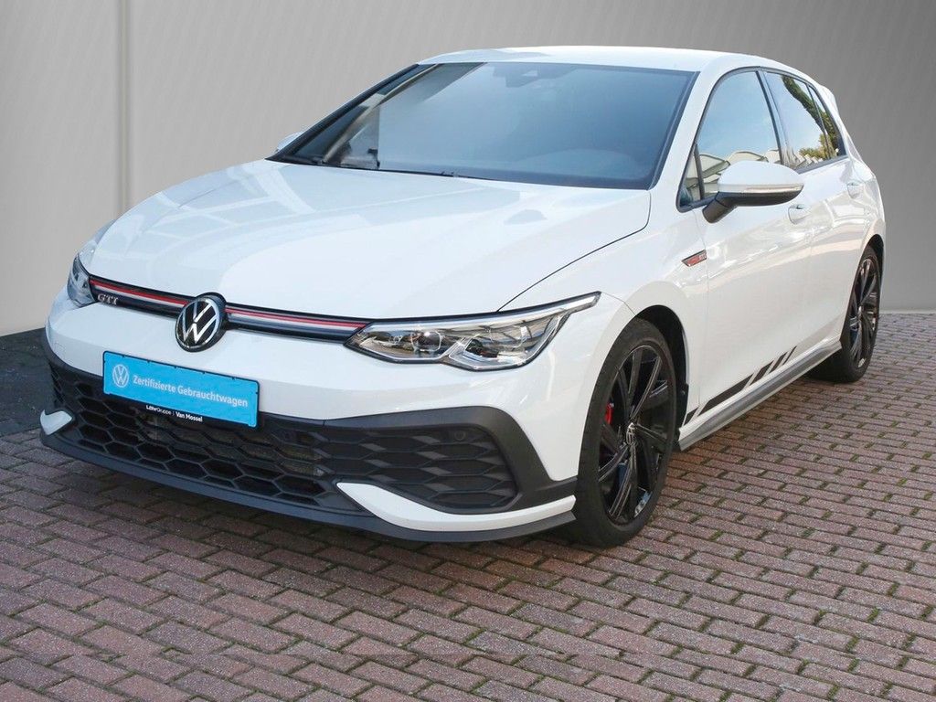 Volkswagen Golf 2023 г. Белый, пробег 43950 км