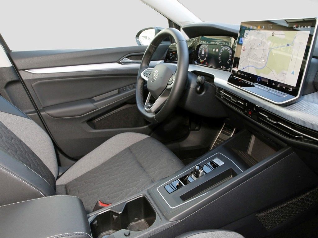 Volkswagen Golf 2025 г. Серый, пробег 25430 км