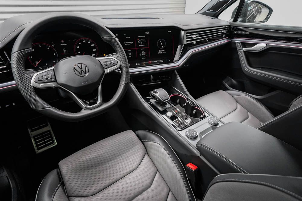Volkswagen Touareg 2026 г. Чёрный, пробег 20 км